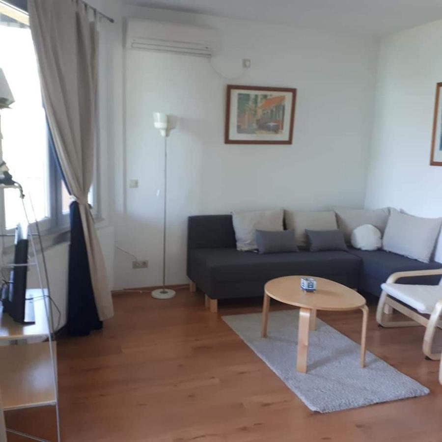 Galerius Aranypart Apartment